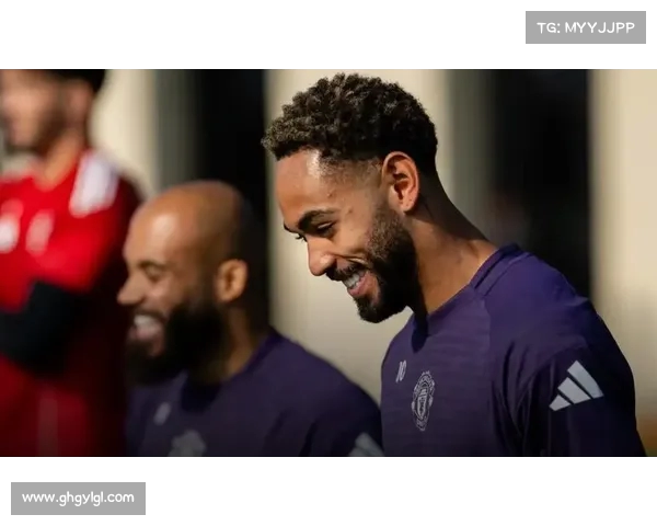 曼联新援库尼亚姆伯莫莱昂将在梦剧场开球前首次亮相 曼联新援库尼亚姆伯莫莱昂将在梦剧场开球前首次亮相