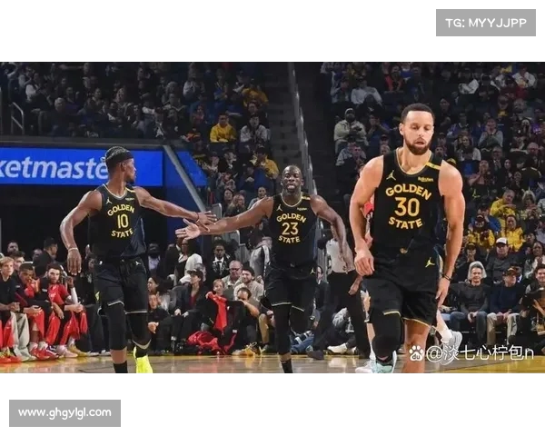 震撼瞬间:NBA赛场上那些改变比赛走向的关键时刻与经典对决 震撼瞬间:NBA赛场上那些改变比赛走向的关键时刻与经典对决